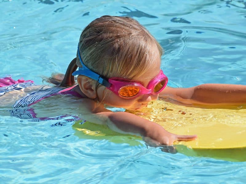 private Life Saving Society childrens swimming lessons