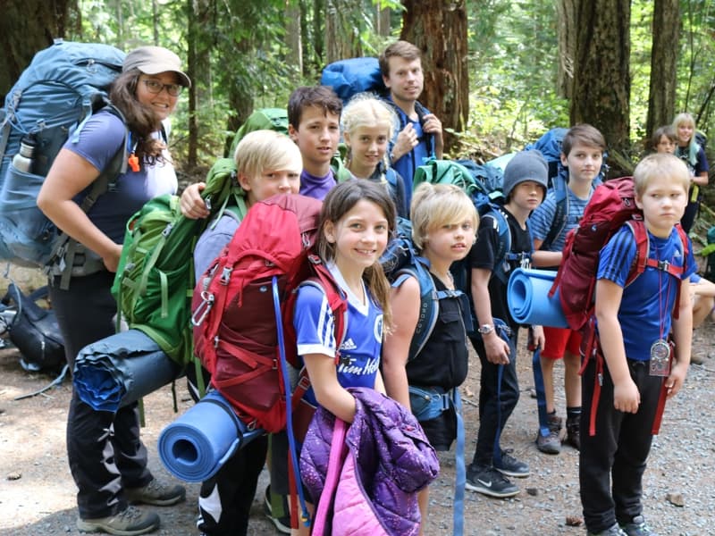 overnight camps kids hiking trip